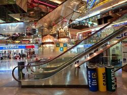The Golden Landmark (D7), Retail #595642881